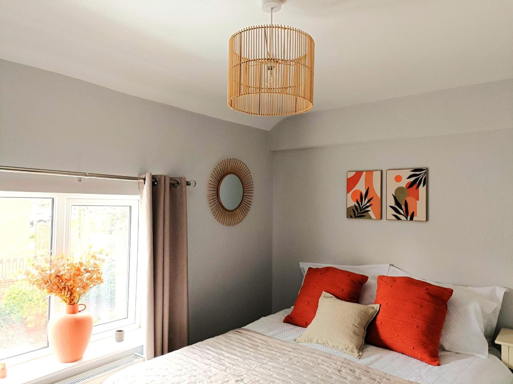 Charming Terrace Home In Whitchurch وايت شيرش المظهر الخارجي الصورة