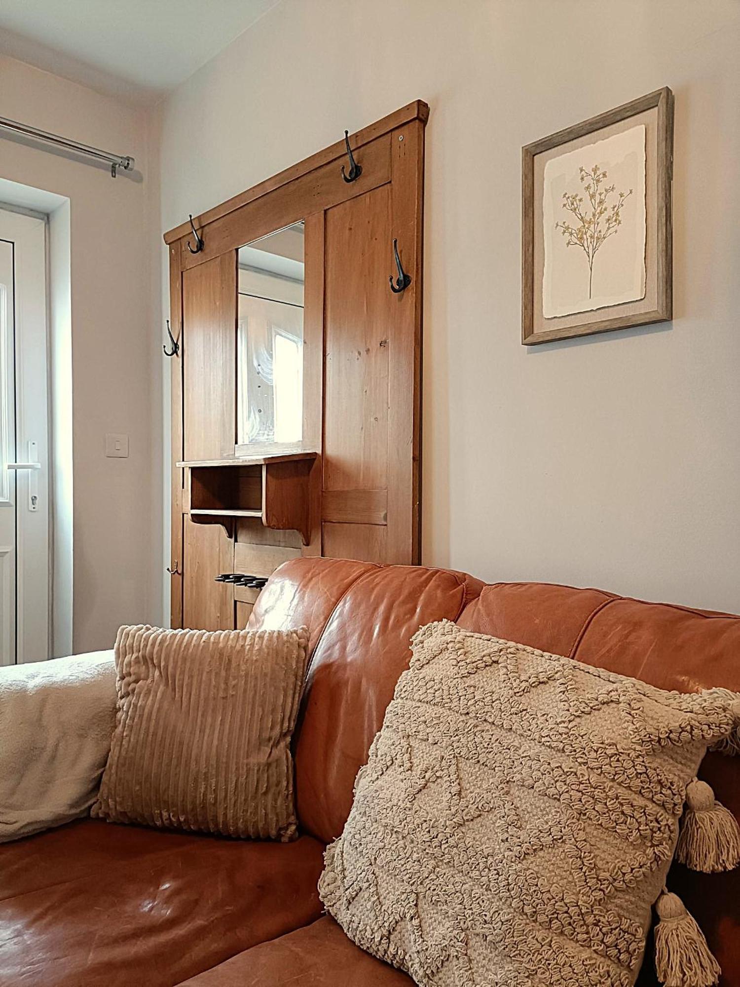 Charming Terrace Home In Whitchurch وايت شيرش المظهر الخارجي الصورة